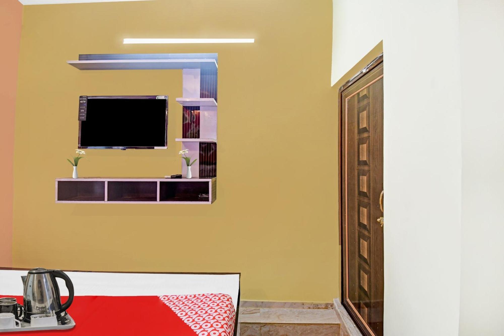 OYO 92262 Ankan Regency Kolkata Bagian luar foto