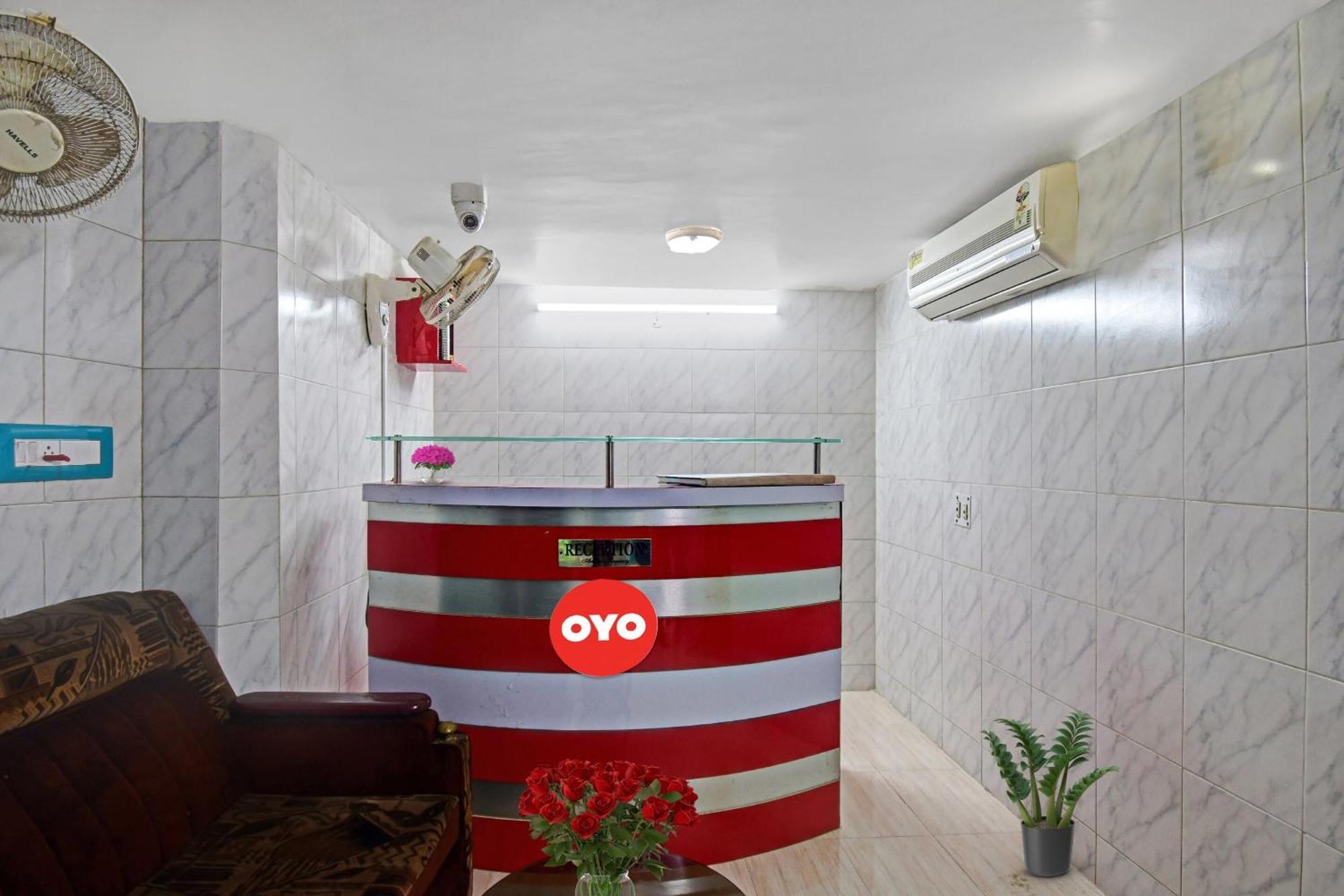 OYO 92262 Ankan Regency Kolkata Bagian luar foto